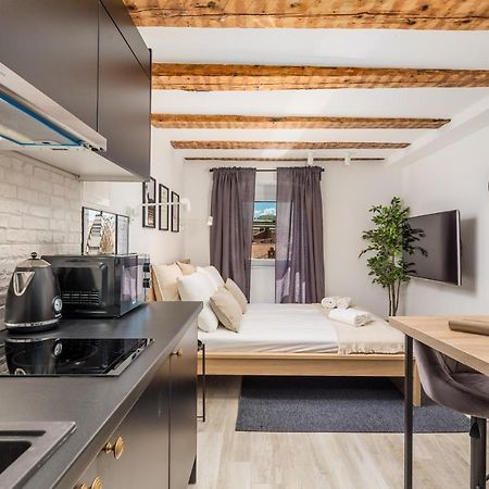 Grota Apartment In The Center 2 Rijeka Luaran gambar